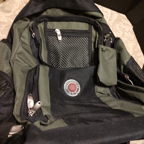 🎒🧳✈️ NWOT Olive Army Green & Black Rolling Backpack - Picture 13 of 16